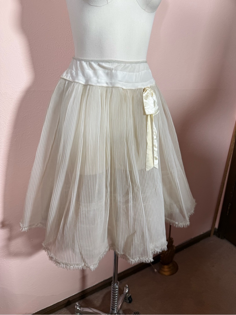 Vintage 1940’s full multilayered micro pleated midi crinoline skirt slip small - Picture 4 of 17